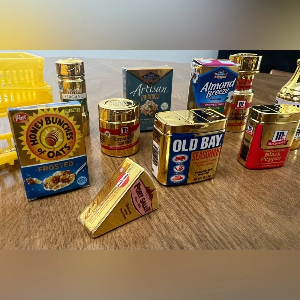 Mini Brands “Gold Rush” Bundle